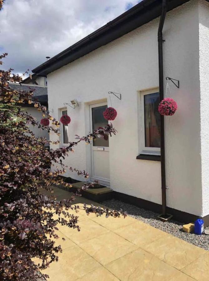 Apartamento A Wee House In The Highlands Fort William Exterior foto